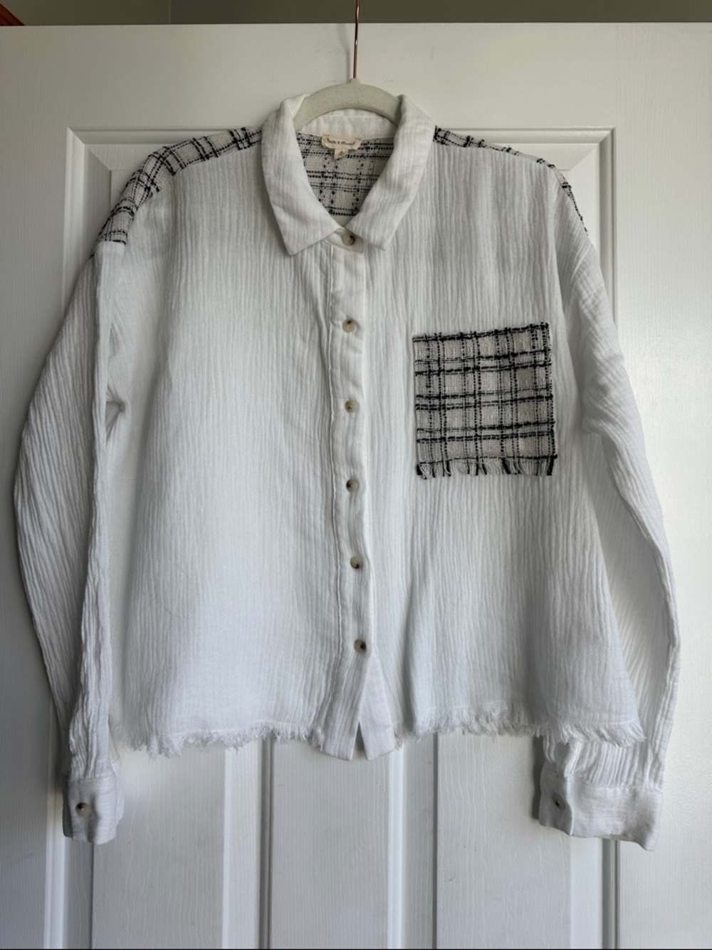Hem & Thread White Textured Button Down Shirt Raw Hem Plaid Patch Pocket  Size M